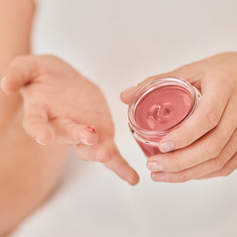 Embryolisse Rozjasňující pleťový krém s růžovým odstínem